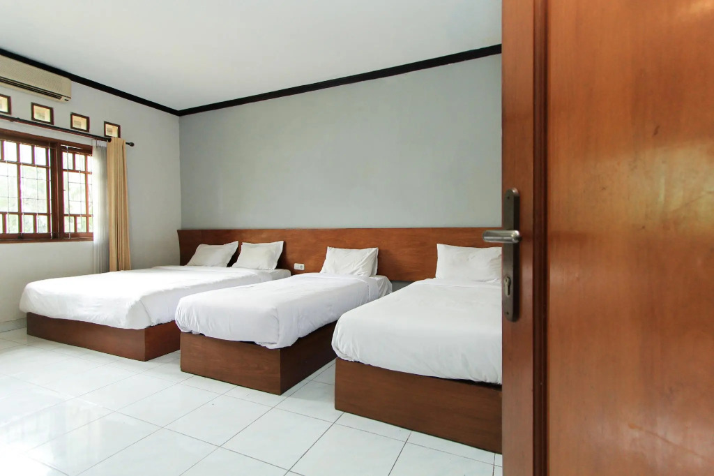 Santo Guest House