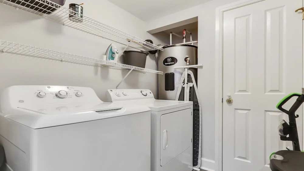 3506 Windsor 2 Bedroom Condo