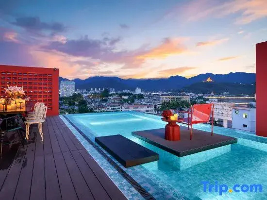 Z Hotel | Sky Secret VISTA (Mangshi Tree-wrapped Pagoda Scenic Spot)