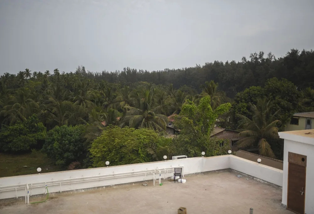 White House Beach Resort