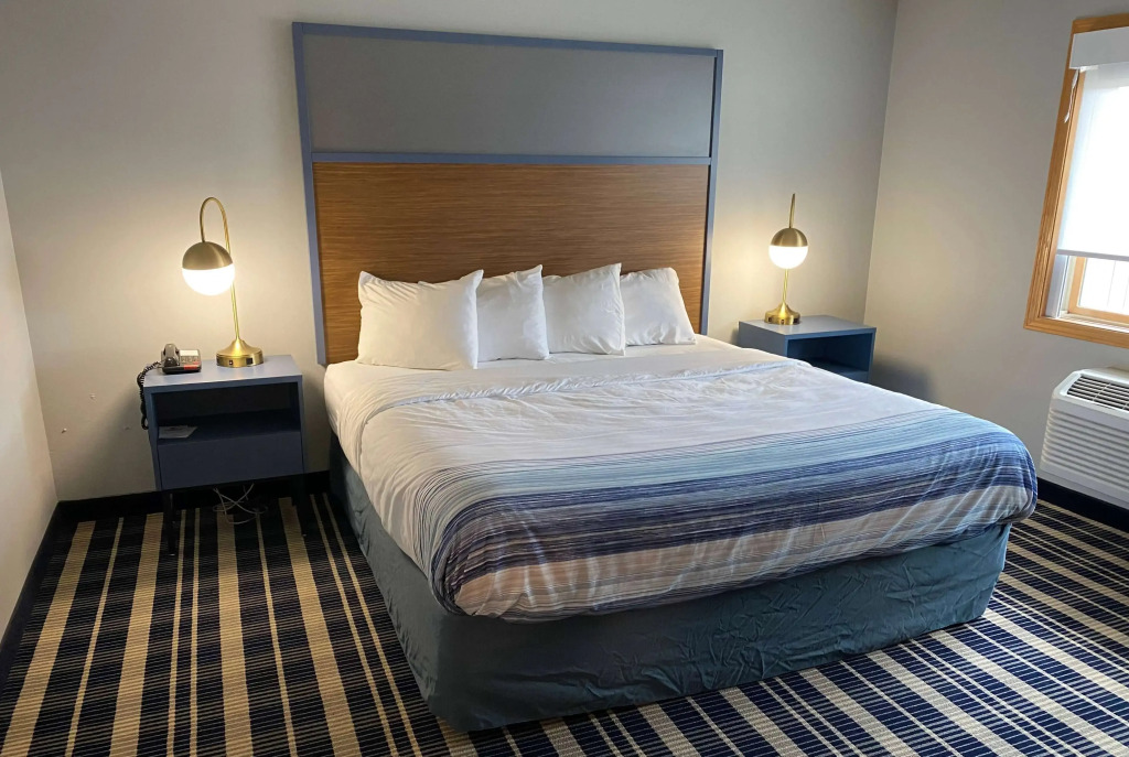 AmericInn by Wyndham Chanhassen