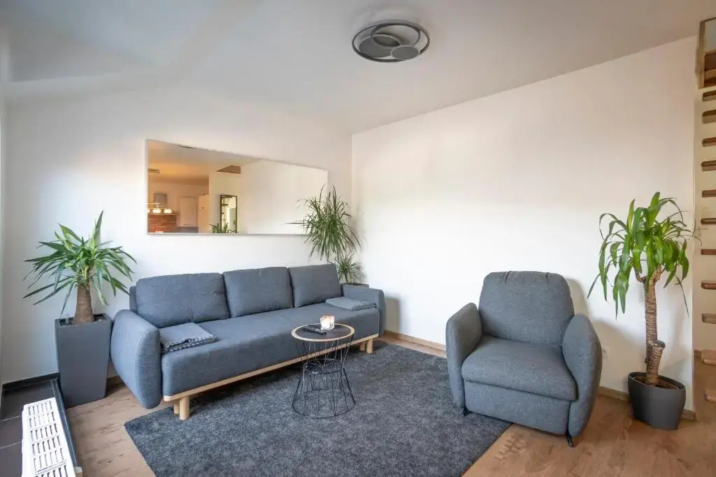 Stylish 2 Room Maisonette Hannover