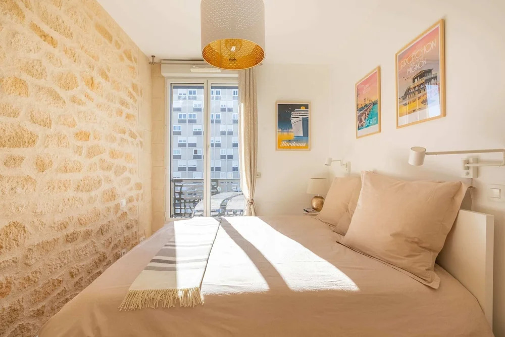 Bright and Colourful Apartment in the City Centre