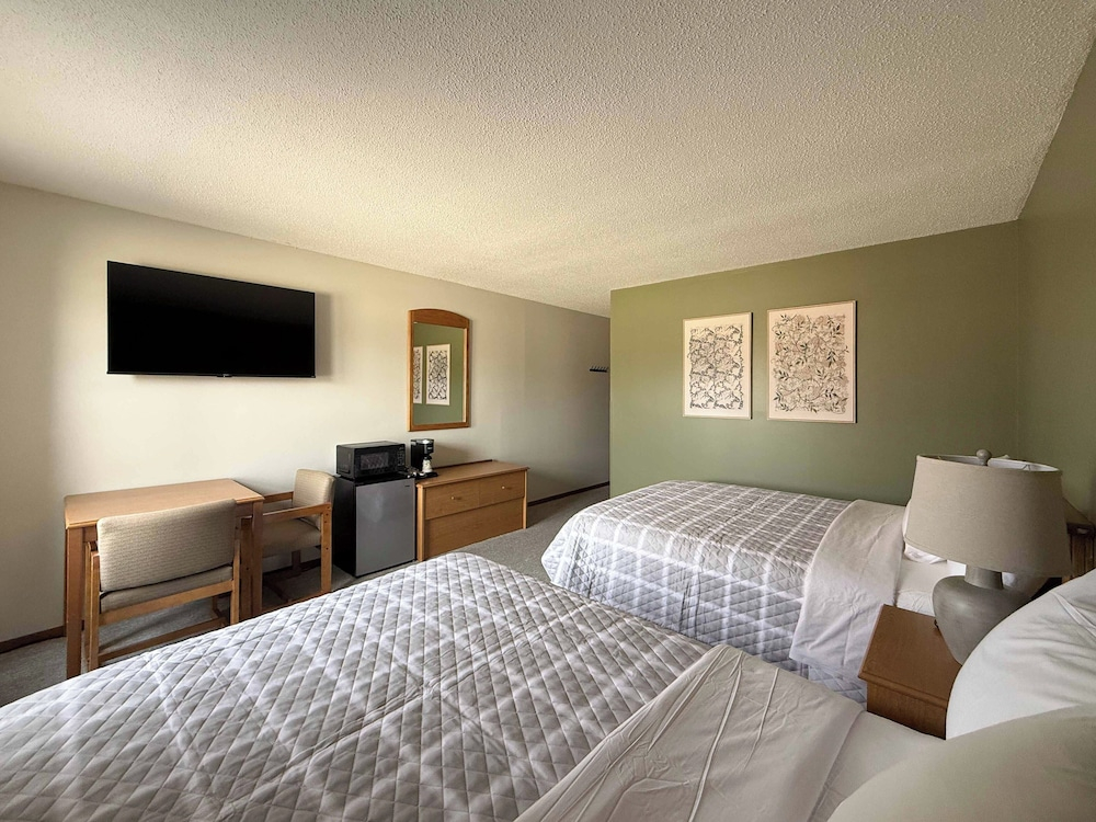 The Trail Inn - Amana IA