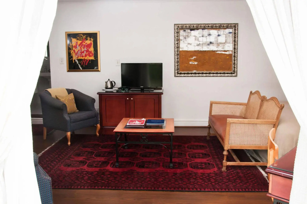 Rusthuiz Guest House