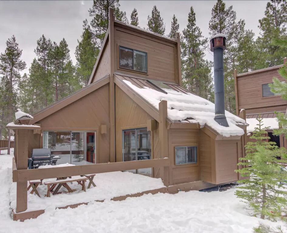 Pole House 28