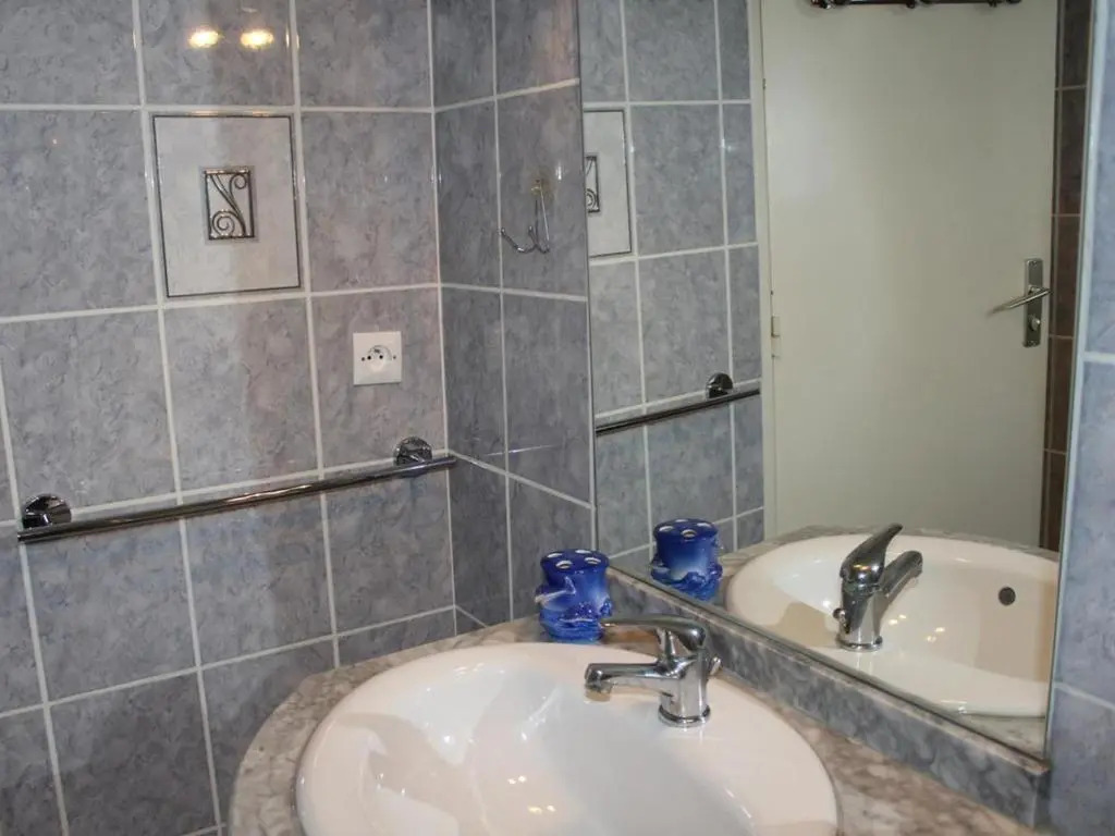 Maison Gruissan, 5 pièces, 8 personnes - FR-1-229-67