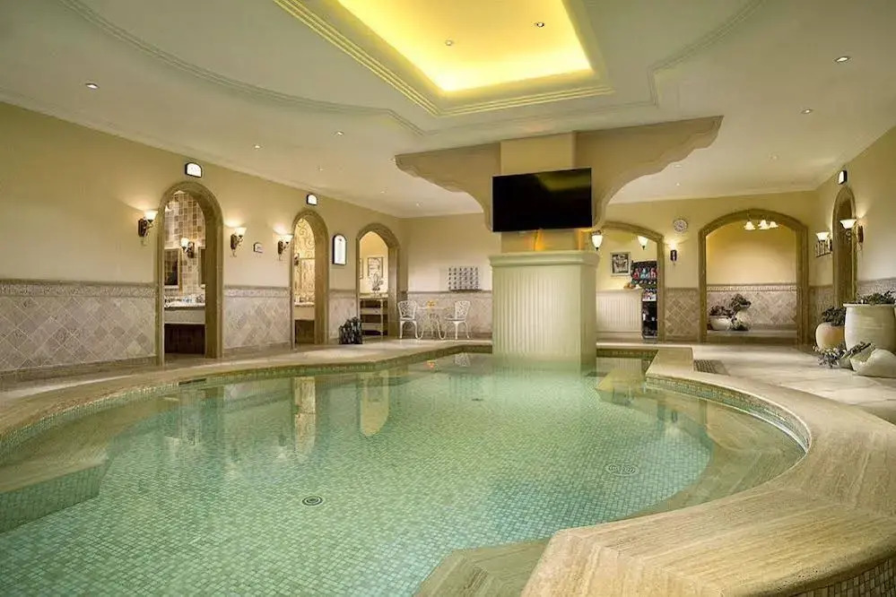 Kunming Oceancube Spa Holiday Hotel