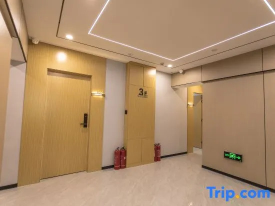 S E-sports Intelligent Hotel (Taiyuan Zhonglou Street Railway Station Branch)