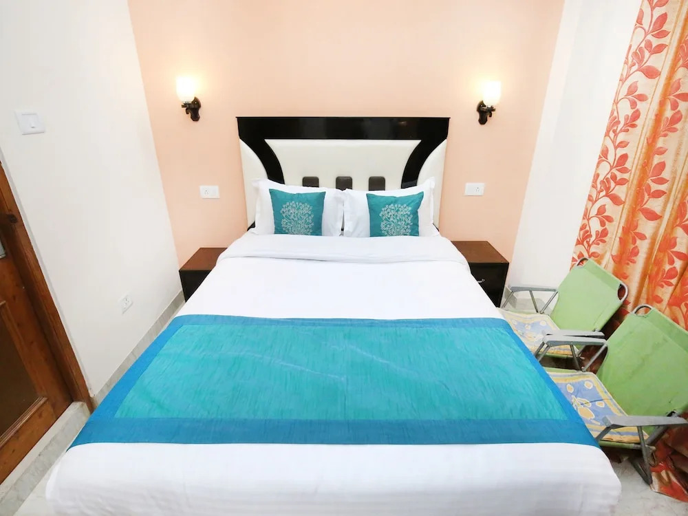OYO 10860 Home Modern 3BHK New Shimla