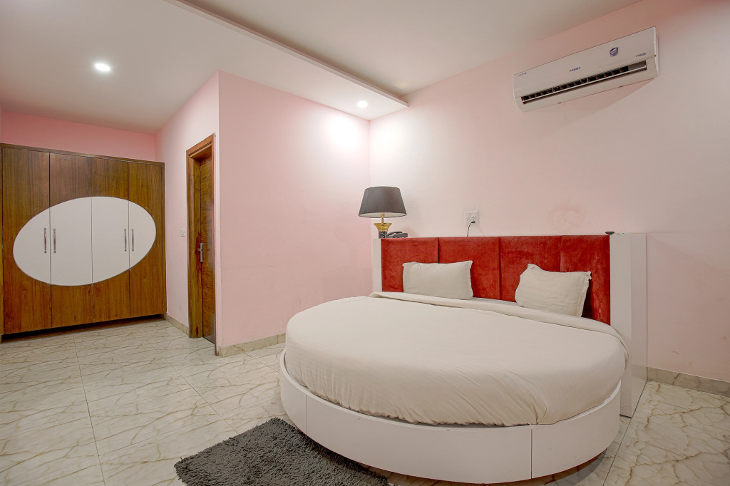Fabhotel Stevia