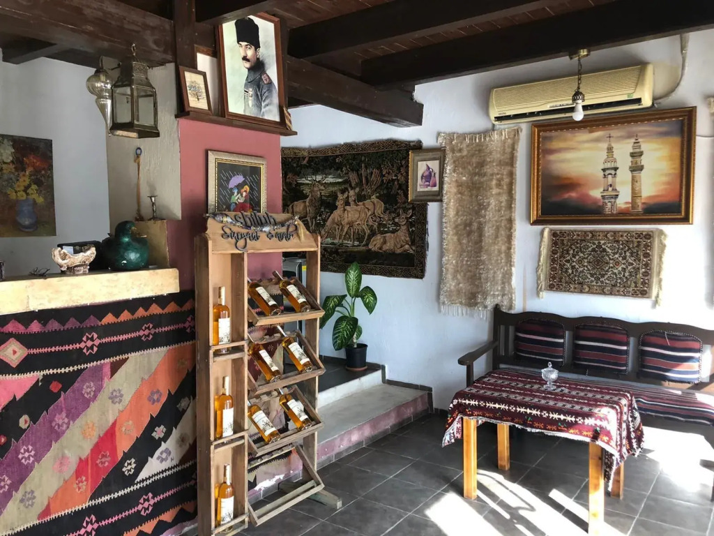 Mi̇dyat Anti̇k Otel