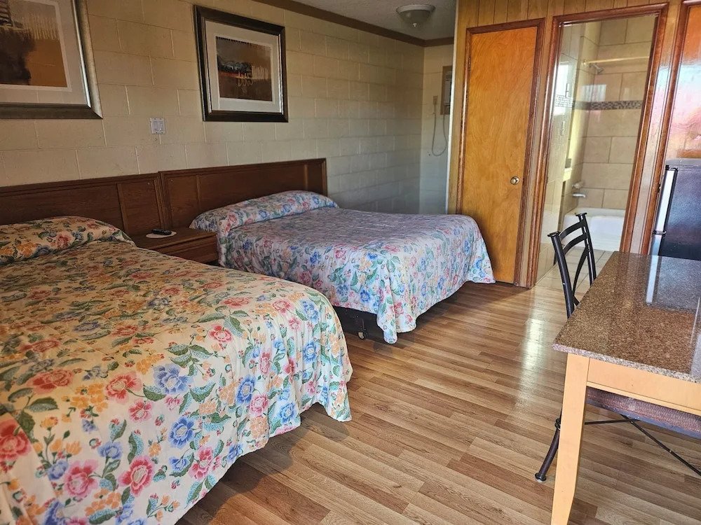 Branding Iron Motel