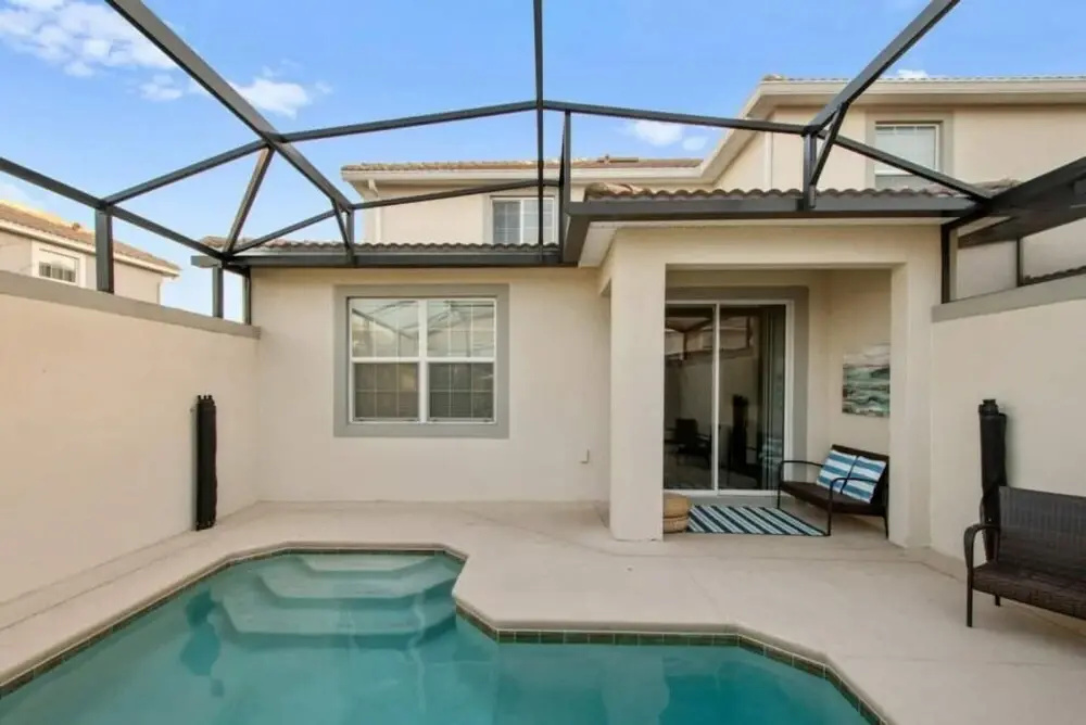 9033 Spectacular Townhouse for Your Family With an Awesome Clubhouse