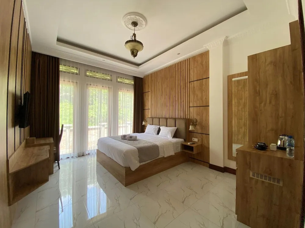 Toba Retreat Mansion And Villas