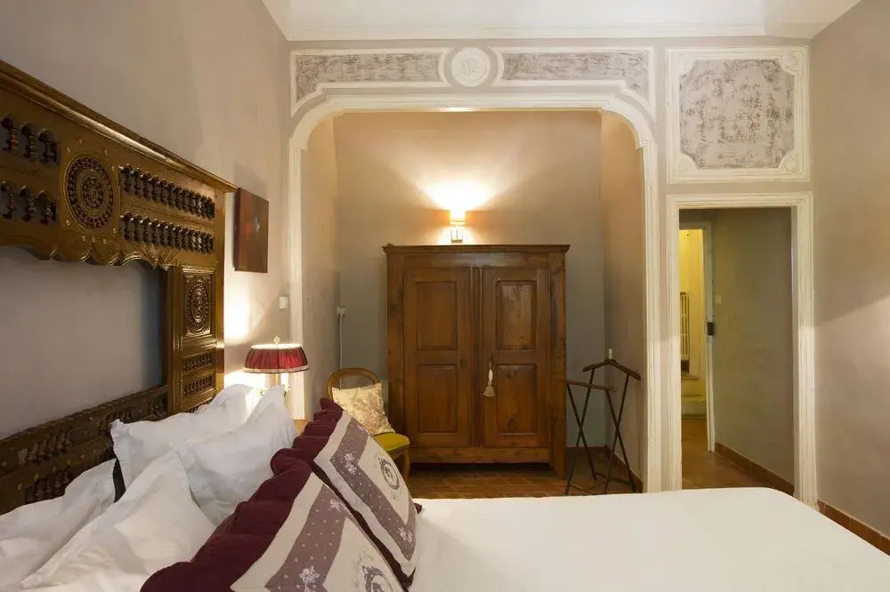 Domaine de Rhodes - 5 Chambres et 7 locations de vacances
