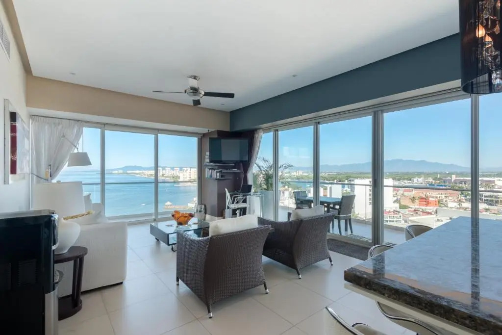 ICONTower2-1401 Icon - Panoramic Views Ocean, Beach, Best Pool