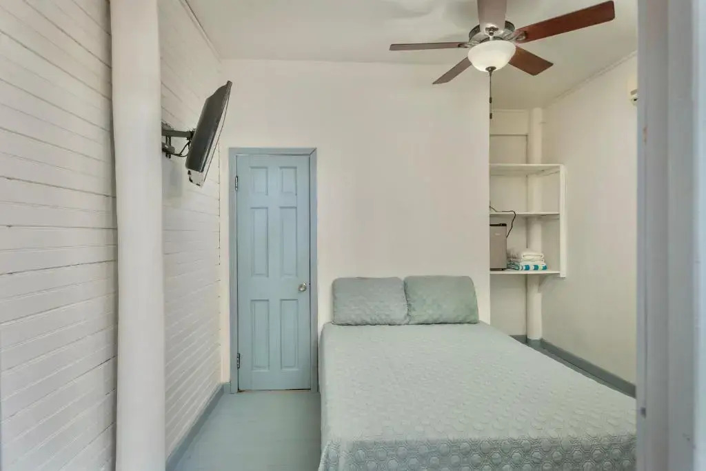 Comfy & Private Studio near Beaches & Restaurants