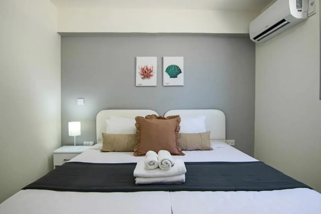 Phaedrus Living City View Fountain Court 08