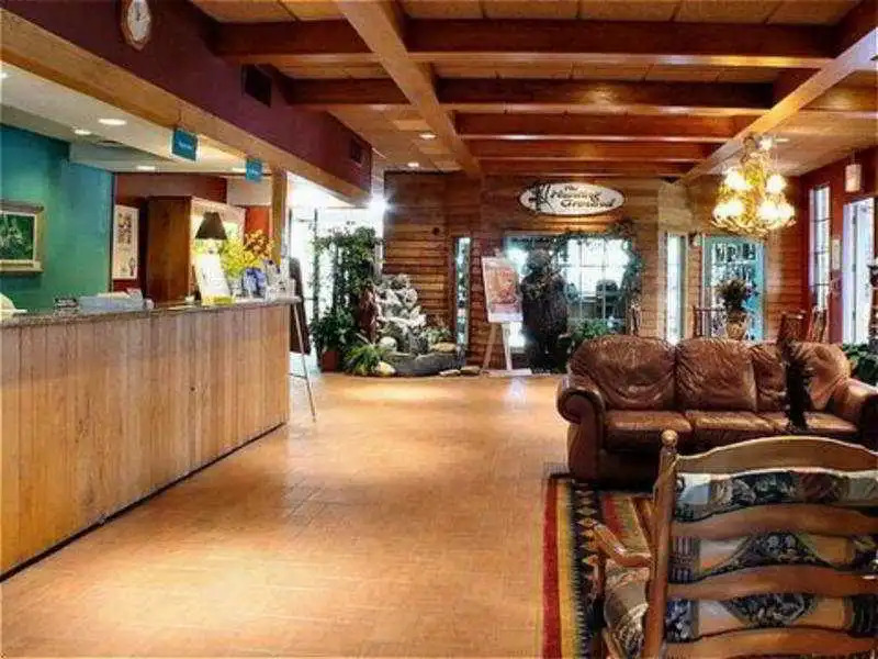 Chestnut Tree Inn - Cherokee