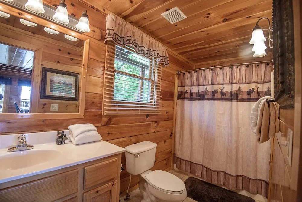 Majestic Mountain View - Great Location! - Convenient to Everything! cabin