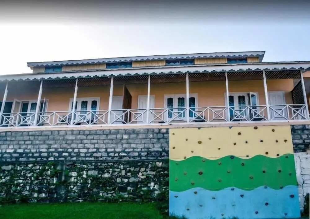 Lalazar Hotel
