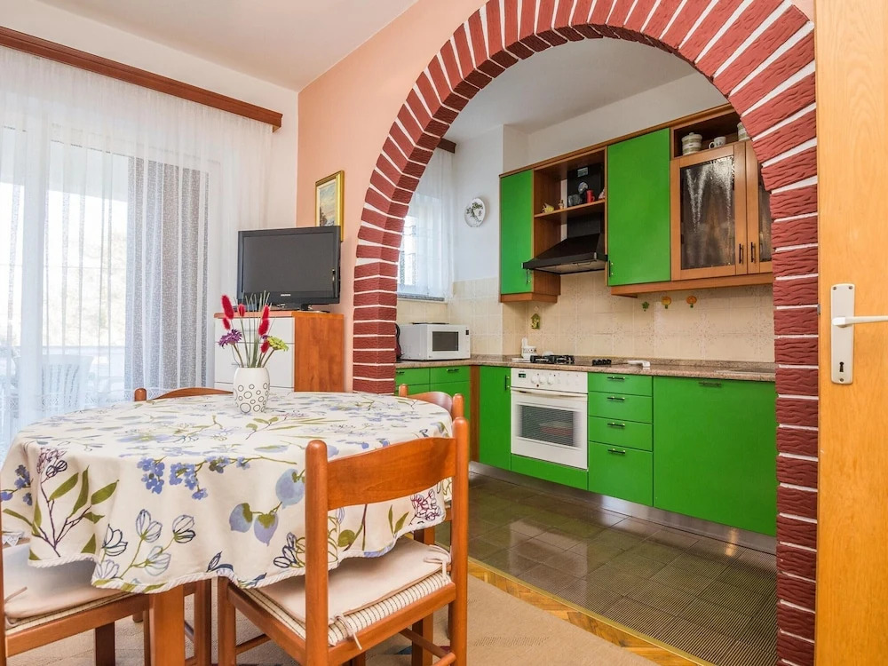 Apartment on Vir Island Near Sandy Beaches