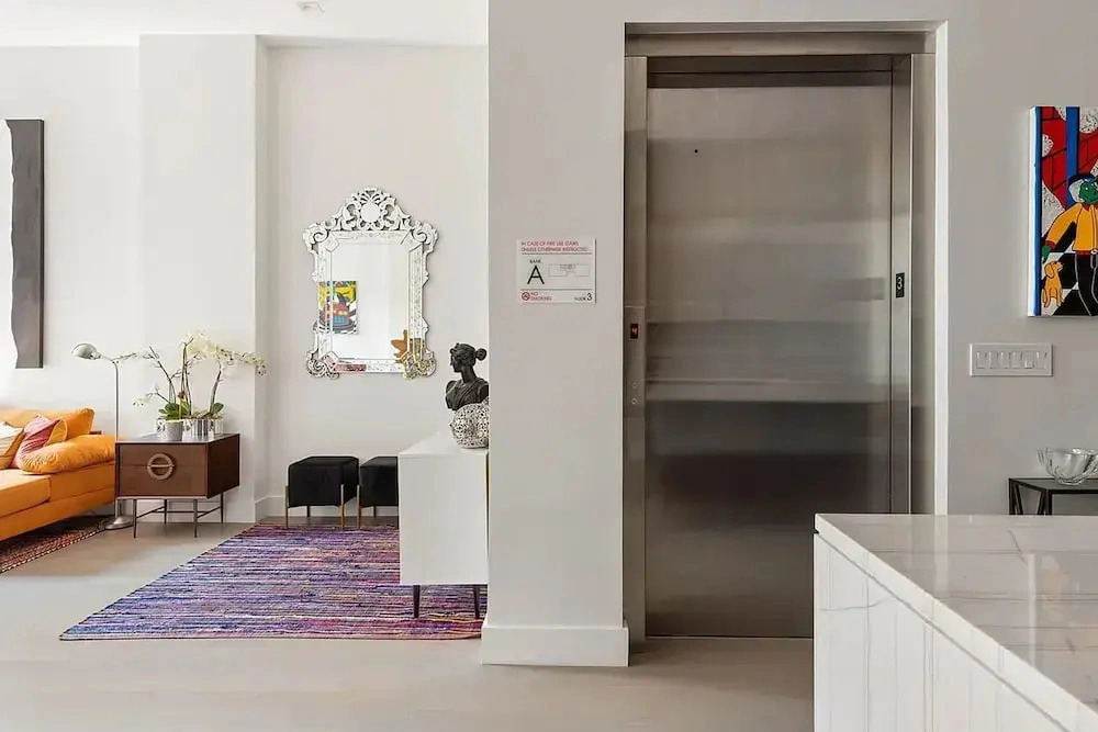 Gilded Loft by Rove Travel 2BR Vibrant Loft