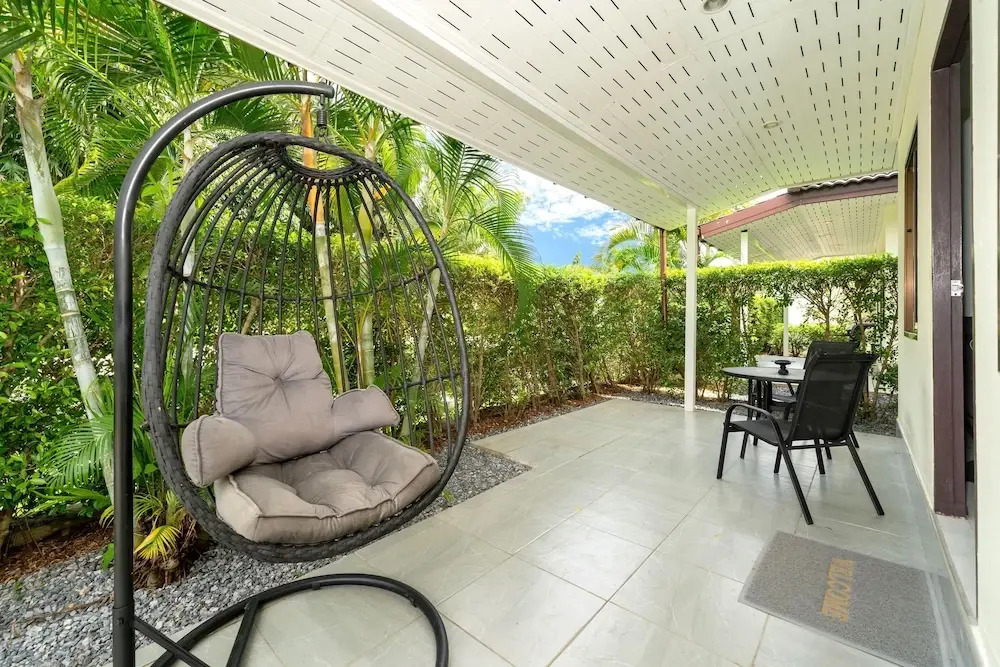 NaiHarn Private Oxavia Garden Bungalows