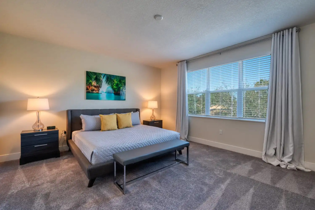 Comfortable Townhome with private pool near Disney