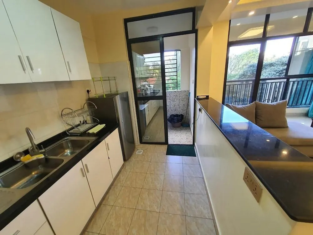 Lux Suites Kileleshwa Business Apartments