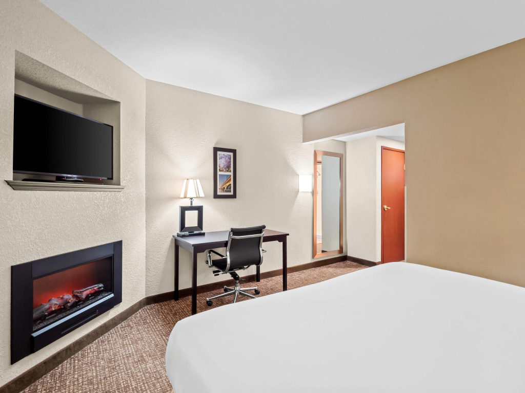 Comfort Inn & Suites