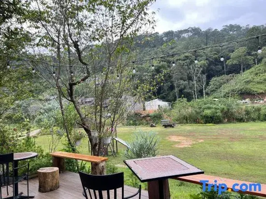 Lat Valley Retreat Village