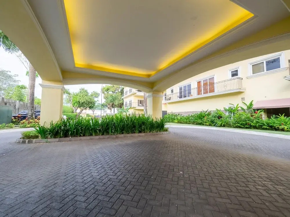 Acqua Residences 503