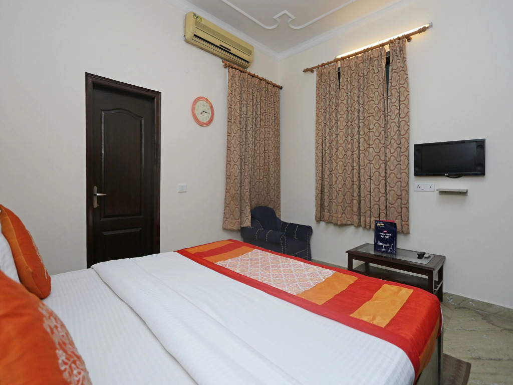 Oyo 556 The Ravee Inn