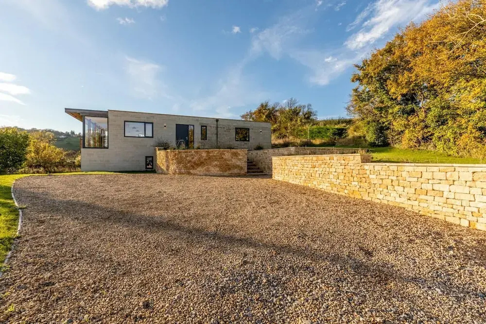 Modern 5 Bedroom Home With Garden Panoramic Views