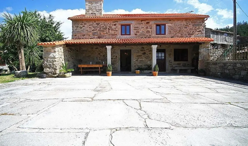 House - 3 Bedrooms - 104954