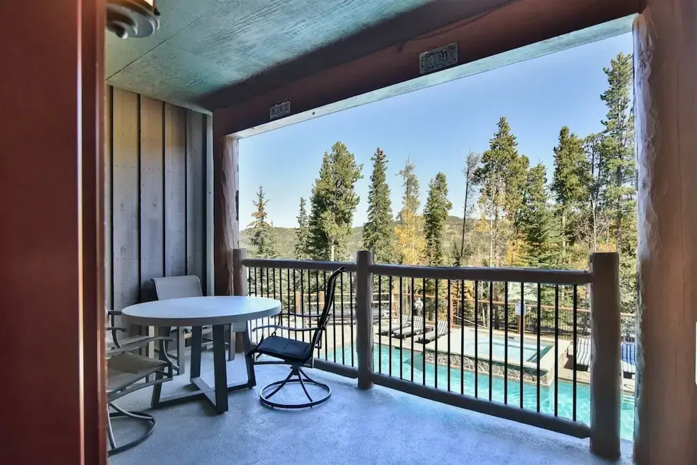 Bluesky Breckenridge Luxury 3 Bedroom Condo at Snowflake Lift