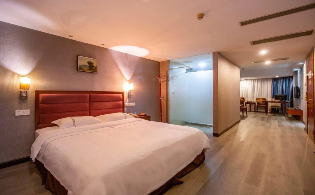 Bravo  Business Hotel