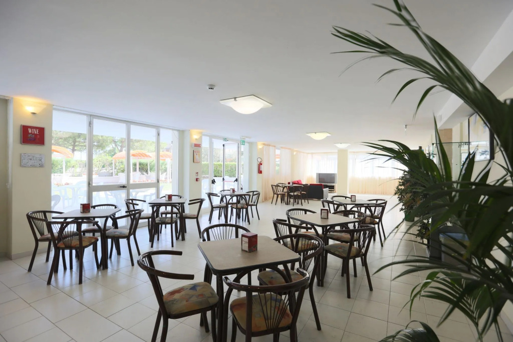 Family Hotel Marina Beach