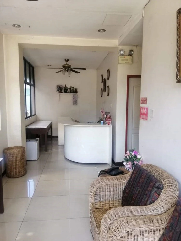 Oyo 623 Regina Carmeli Pension
