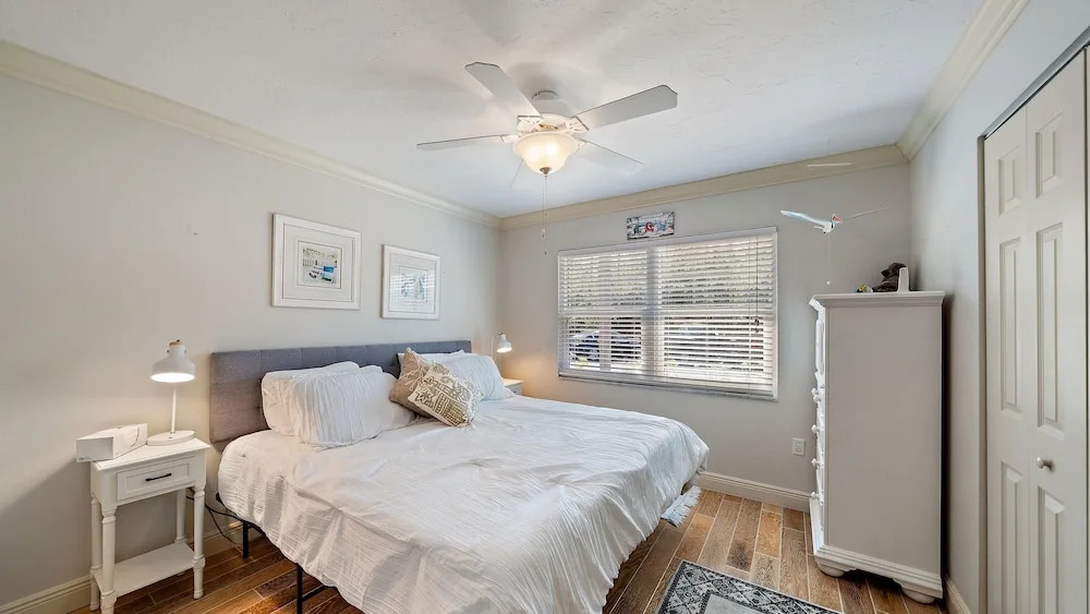 Sunset Sanctuary 2 Bedroom Condo by RedAwning