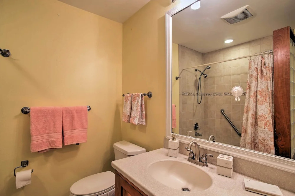 Riviera Beach Home w/ Pool - Walk to Beaches!