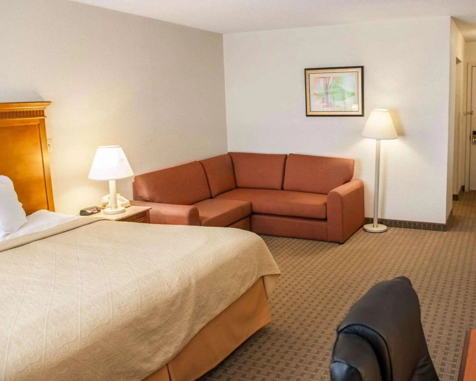 Quality Inn & Suites Indianapolis Northwest