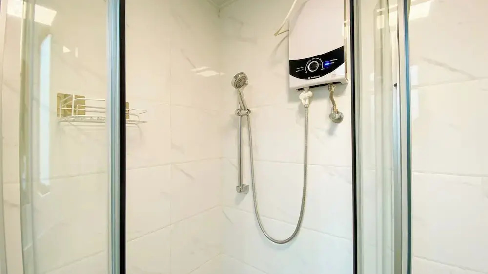 Luxury 2Br With Working Room At Sky House Bsd Apartment