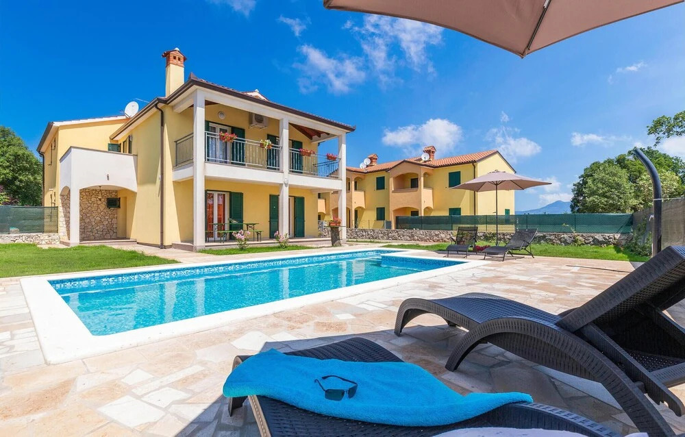 Cozy Home In Nedescina