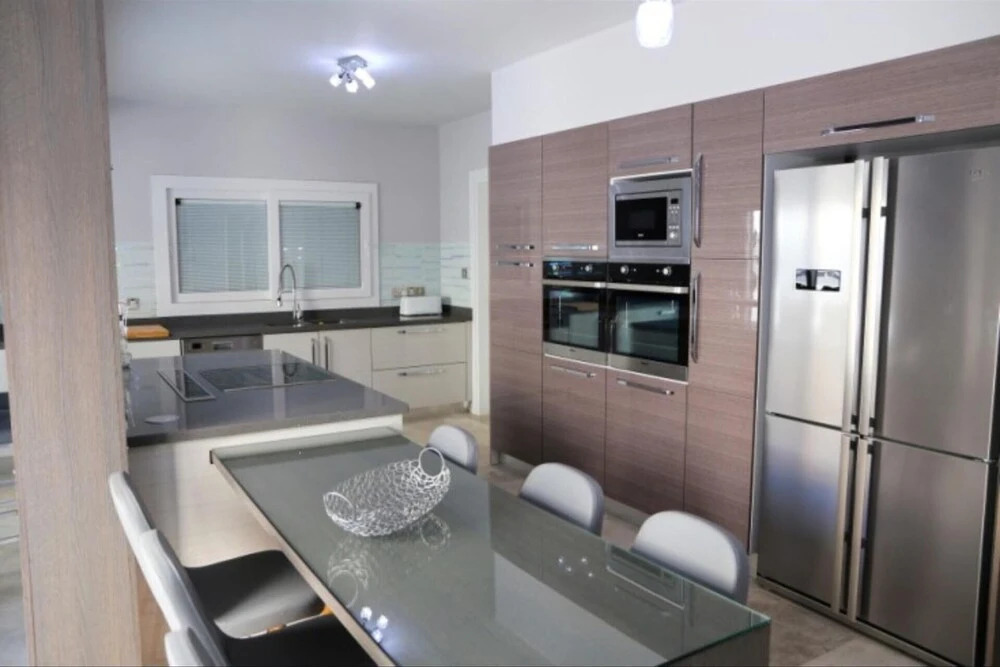 Sema Villa in Kyrenia, 4 Bedroom Villa, Sleeps 8