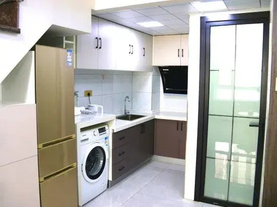 Duben Xiong Rizu Apartment