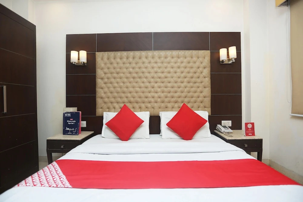 OYO Flagship Hotel VN Inn