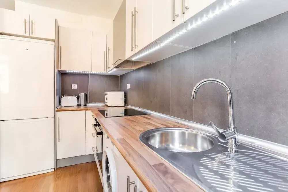 Peaceful 1bed Apartment, Completely Refurbished